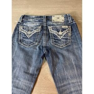 Miss Me Womens Jeans Size 26 Mid Rise Easy Crop Embellished Pockets Denim
